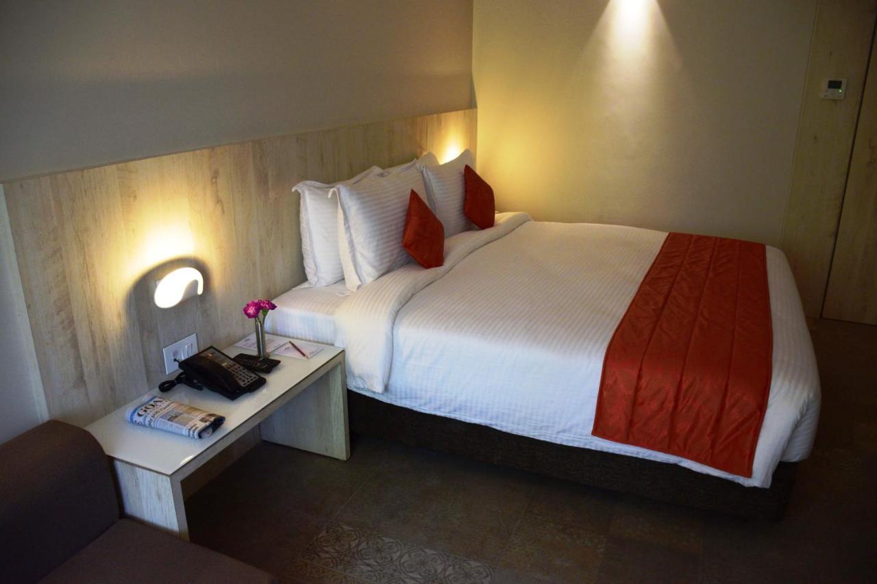 Hotel Citrus Prime Candolm, Goa Candolim Exterior photo
