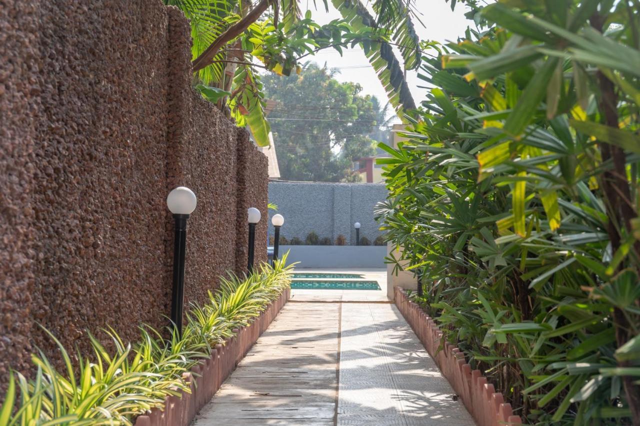 Hotel Citrus Prime Candolm, Goa Candolim Exterior photo