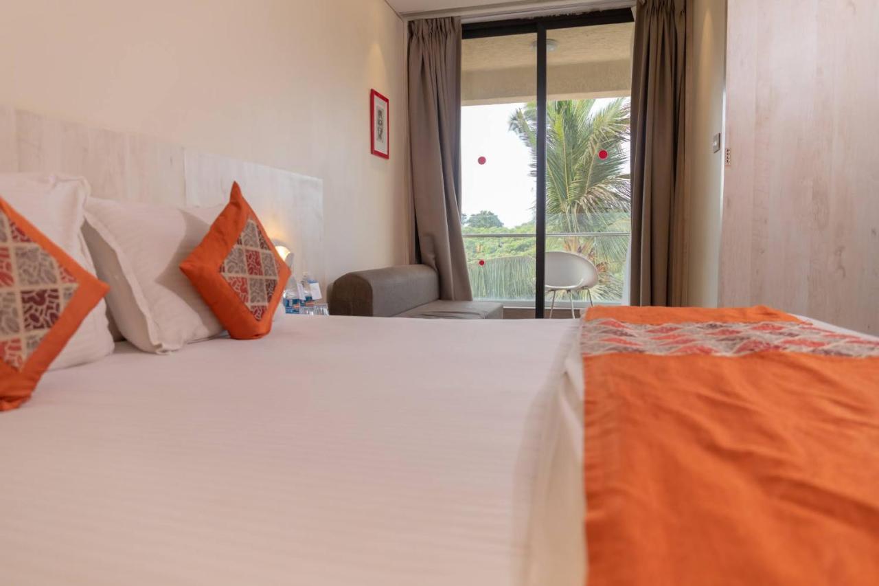Hotel Citrus Prime Candolm, Goa Candolim Exterior photo