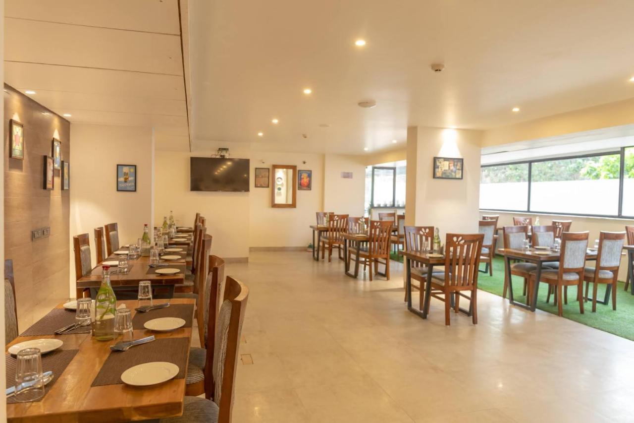 Hotel Citrus Prime Candolm, Goa Candolim Exterior photo